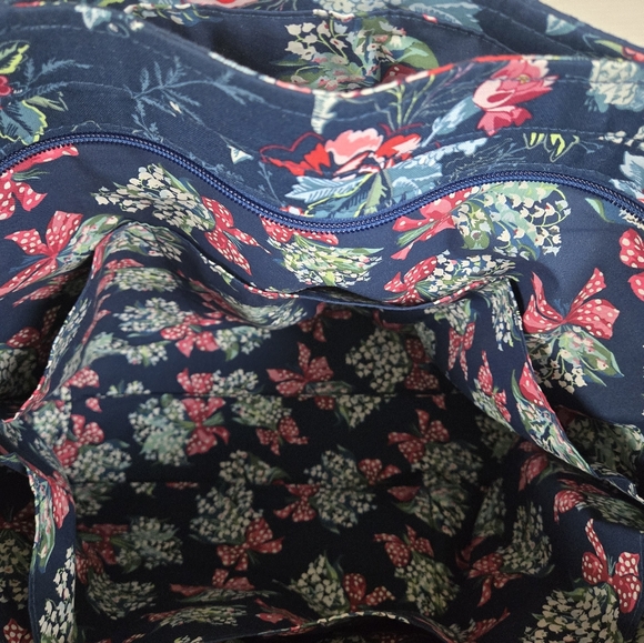 Vera Bradley Vera Tote Bag Rose Toile - Picture 10 of 16